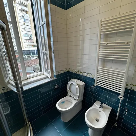 Amazing View & Location -central Apartment *